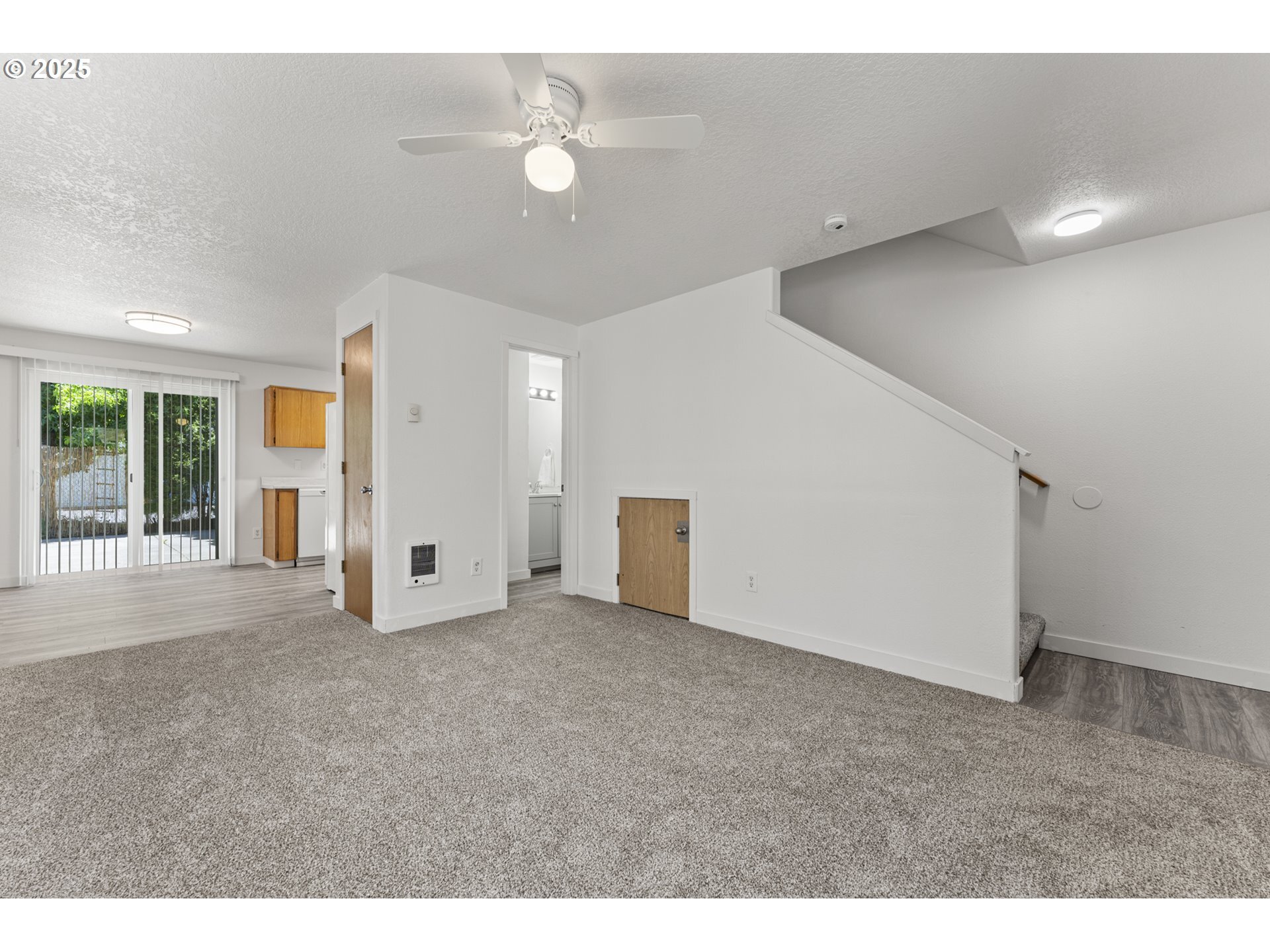 Property Photo: 3108 SE 89th Ave OR 97266