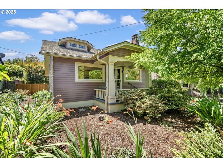 2224 SE Harrison St  Portland OR 97214 photo