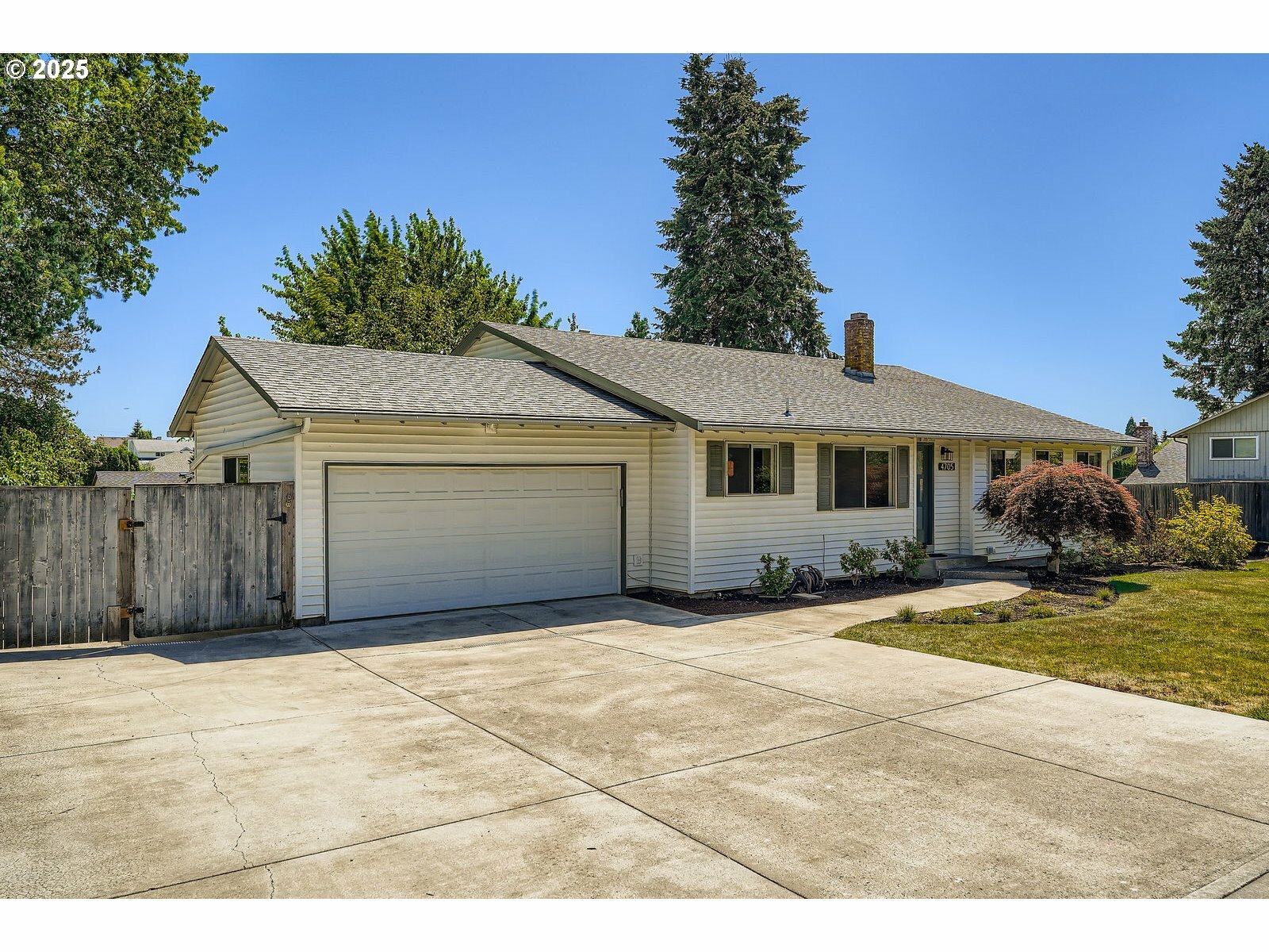 Property Photo: 4705 NE 49th St WA 98661