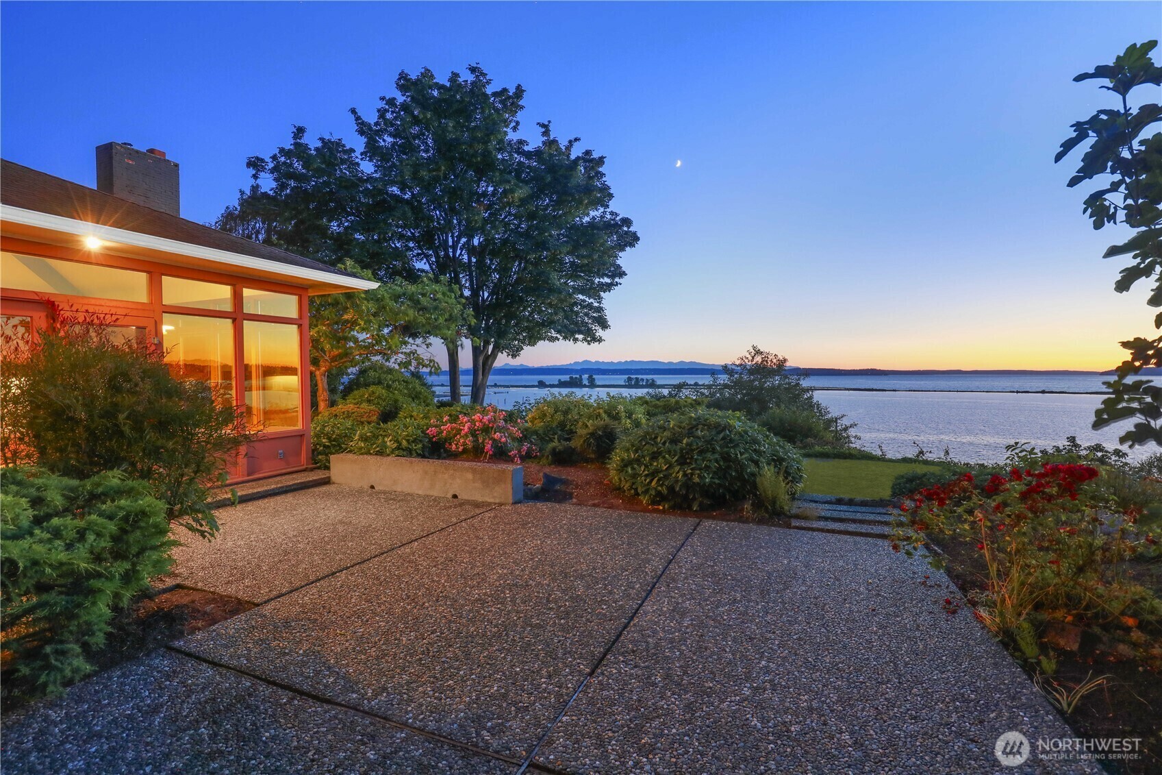 Property Photo: 604 Maulsby Lane WA 98201