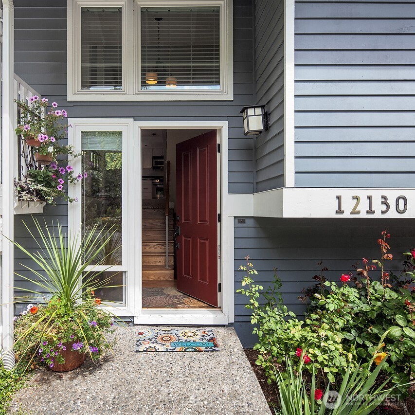 Property Photo: 12130 SE 47th Place WA 98006