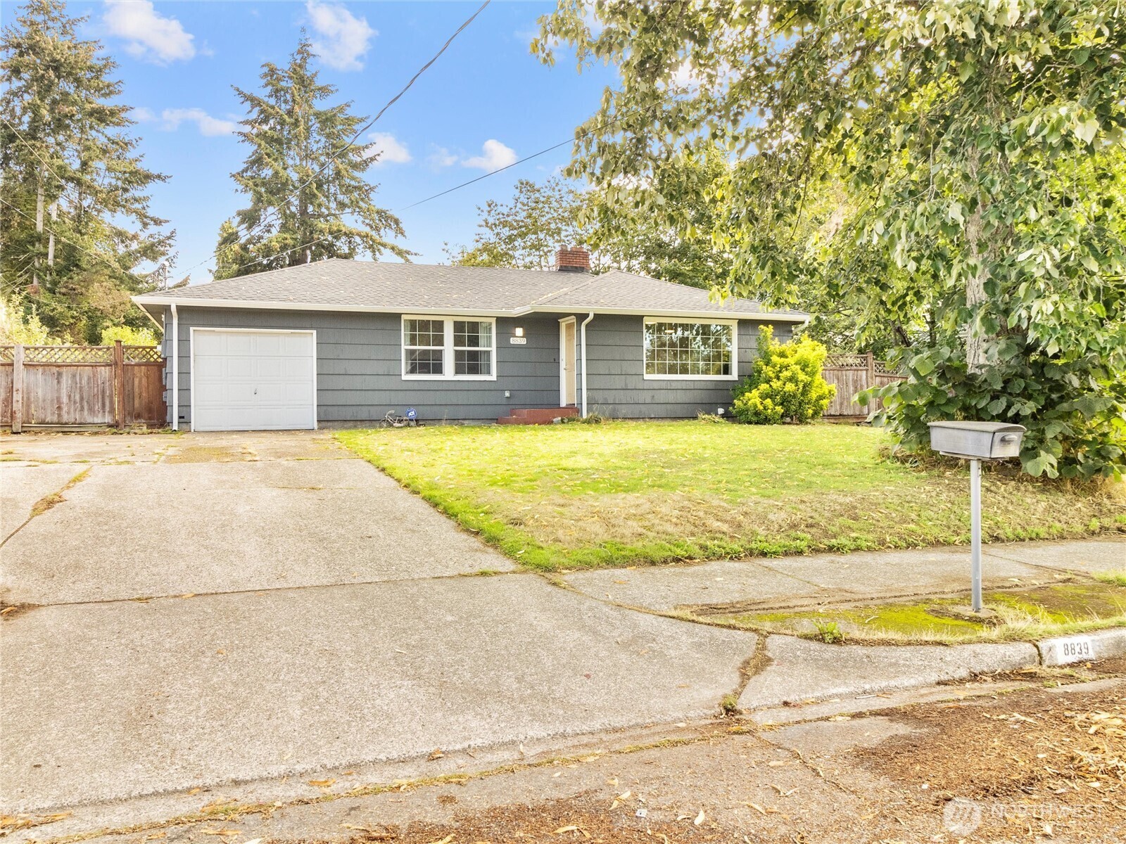 Property Photo:  8839 S Yakima Avenue  WA 98444 