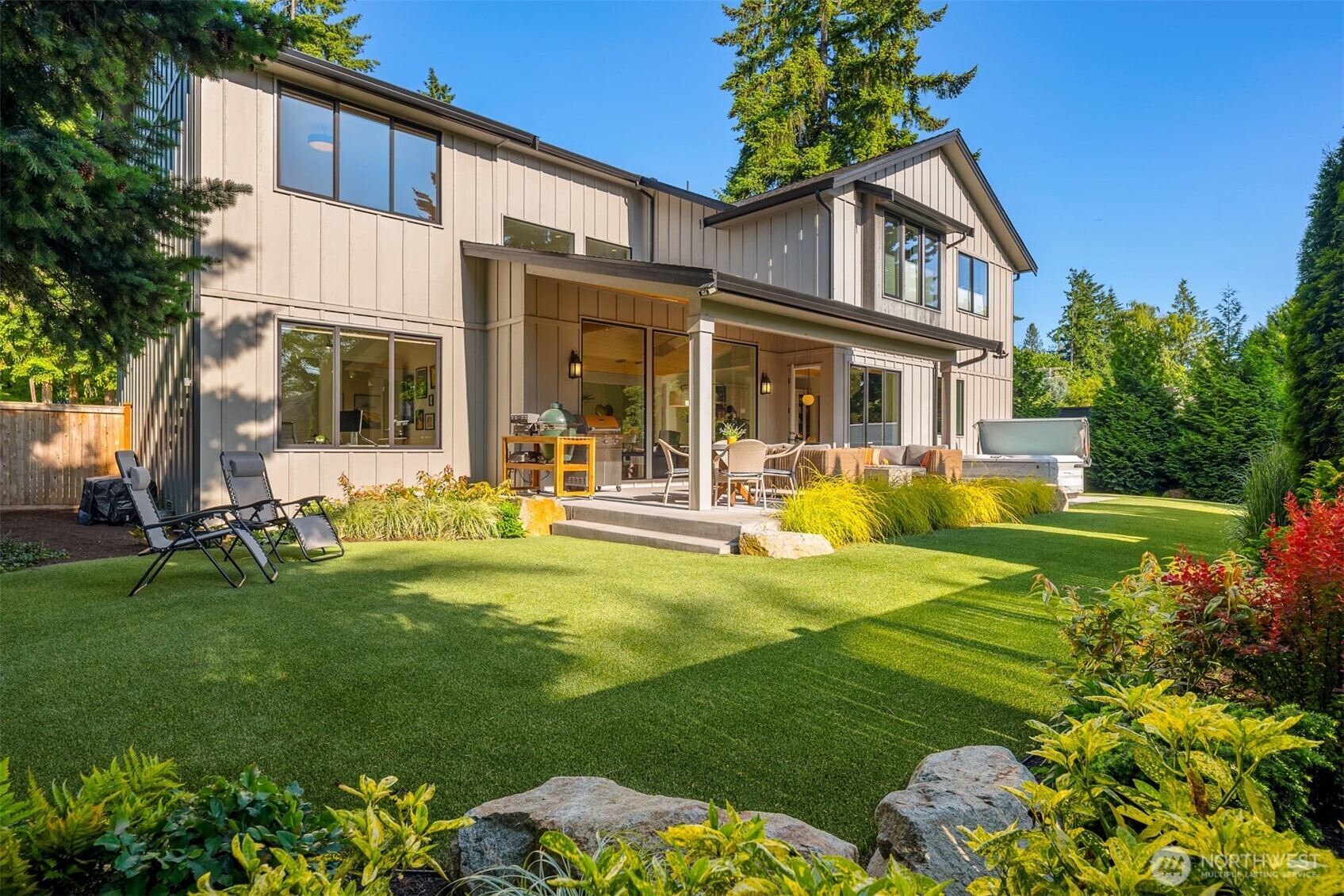 Property Photo: 4405 88th Avenue SE WA 98040