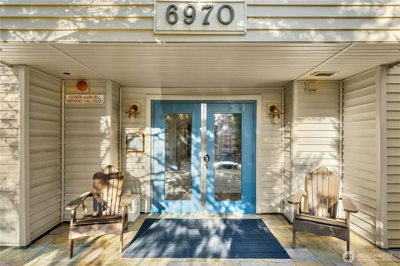 Property Photo: 6970 California Avenue SW B304 WA 98136