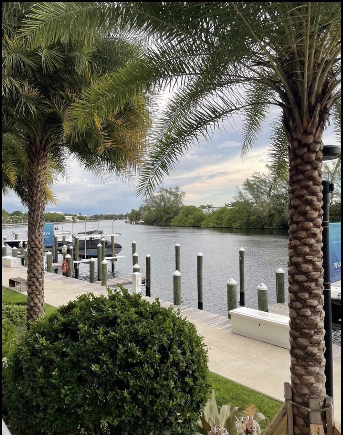 Property Photo: 1180 N Federal Highway 1009 FL 33304