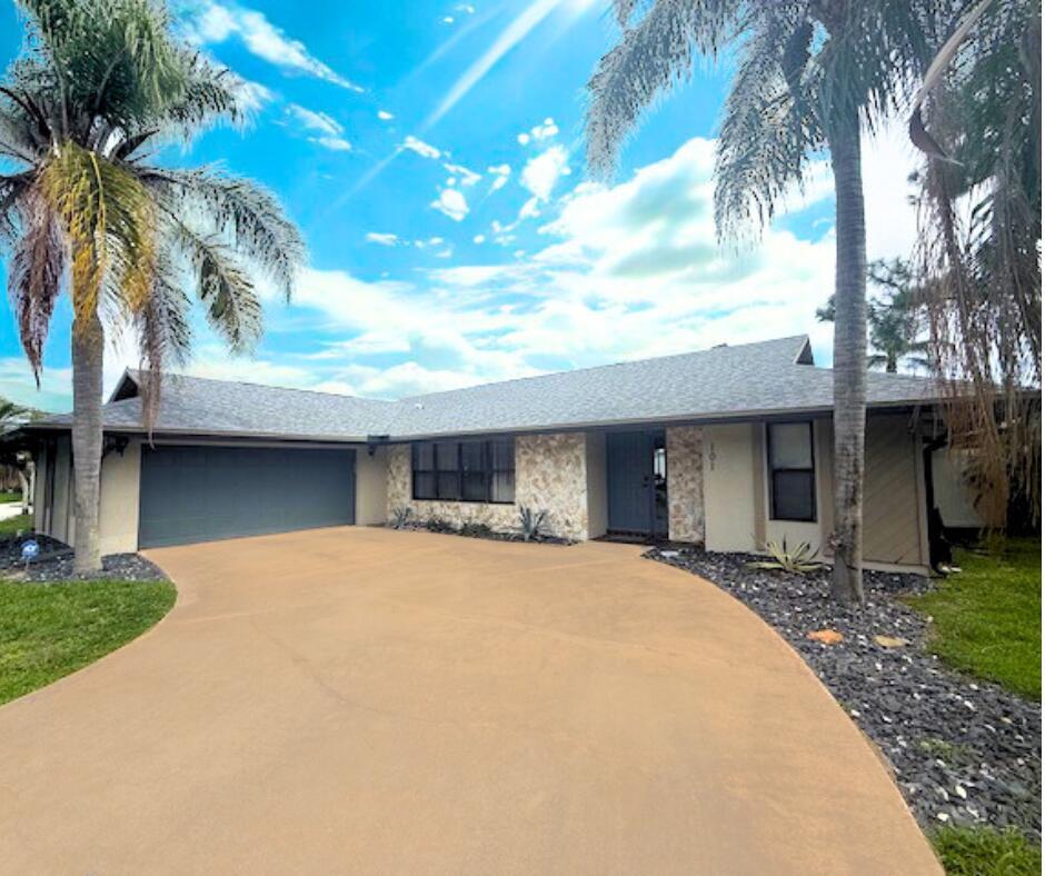 Property Photo: 101 SW Chapman Avenue FL 34984
