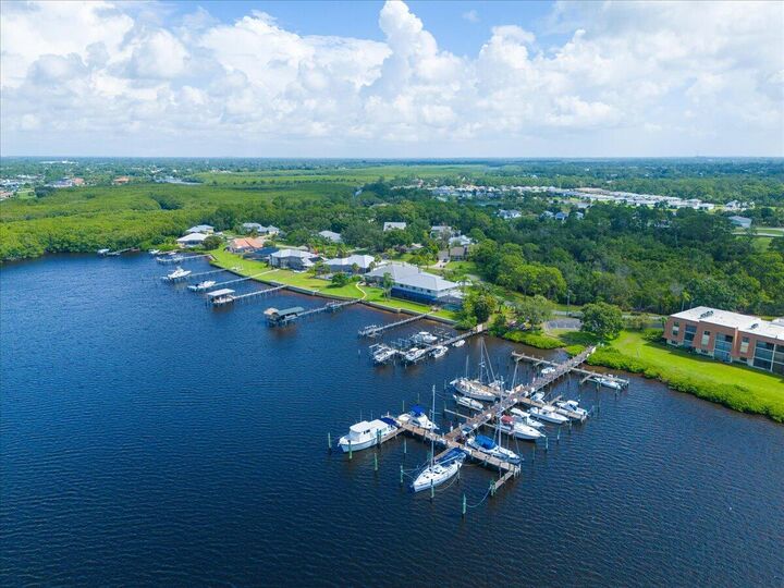 Property Photo: 1012 SE Kitching Cove Lane FL 34952
