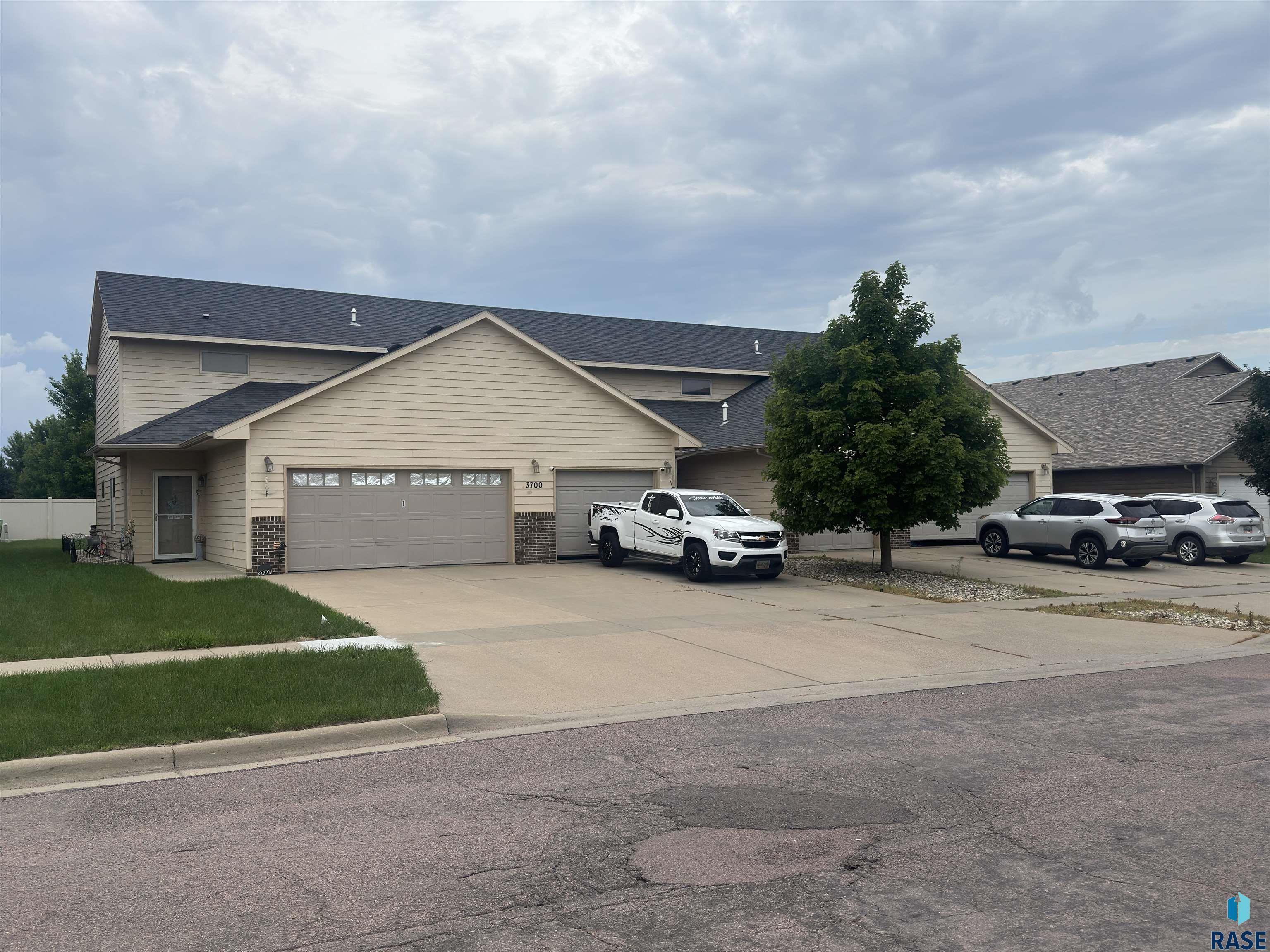 3700 W 93rd St  Sioux Falls SD 57108 photo