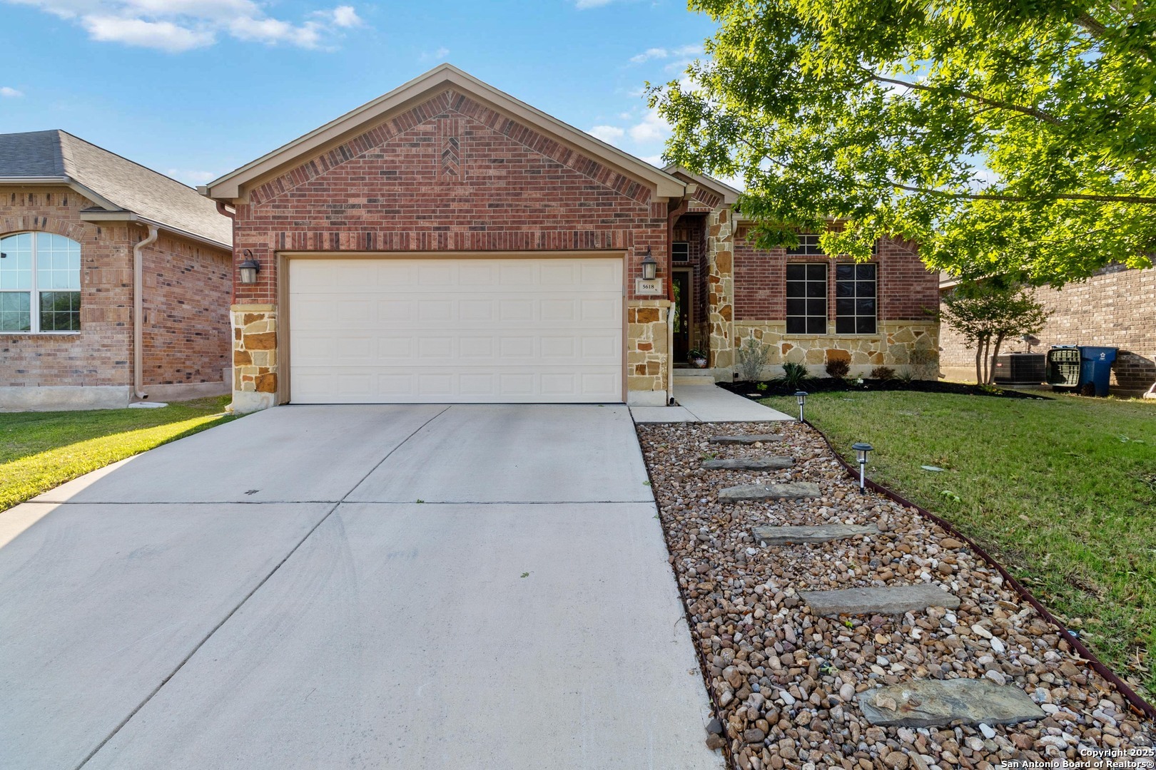 5618 Thunder Oaks  San Antonio TX 78261 photo