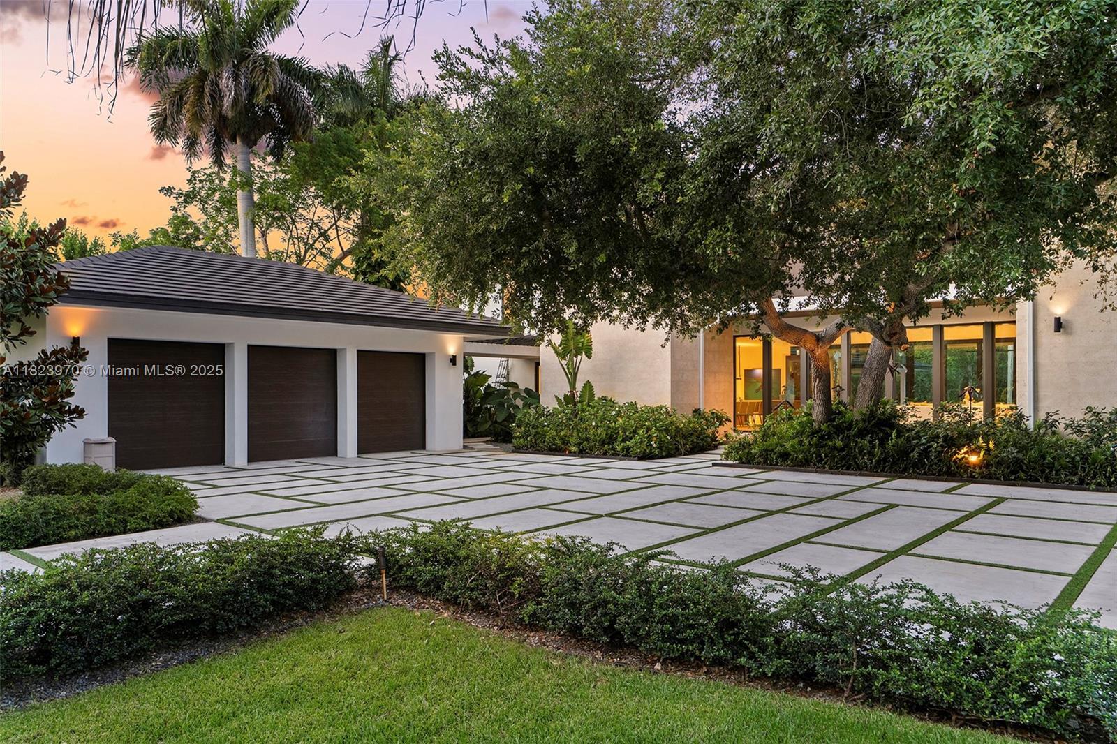 Property Photo: 8875 SW 61st Ct FL 33156