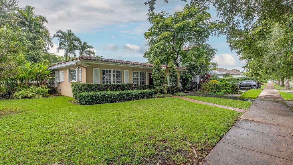 Property Photo: 1530 Catalonia Ave FL 33134