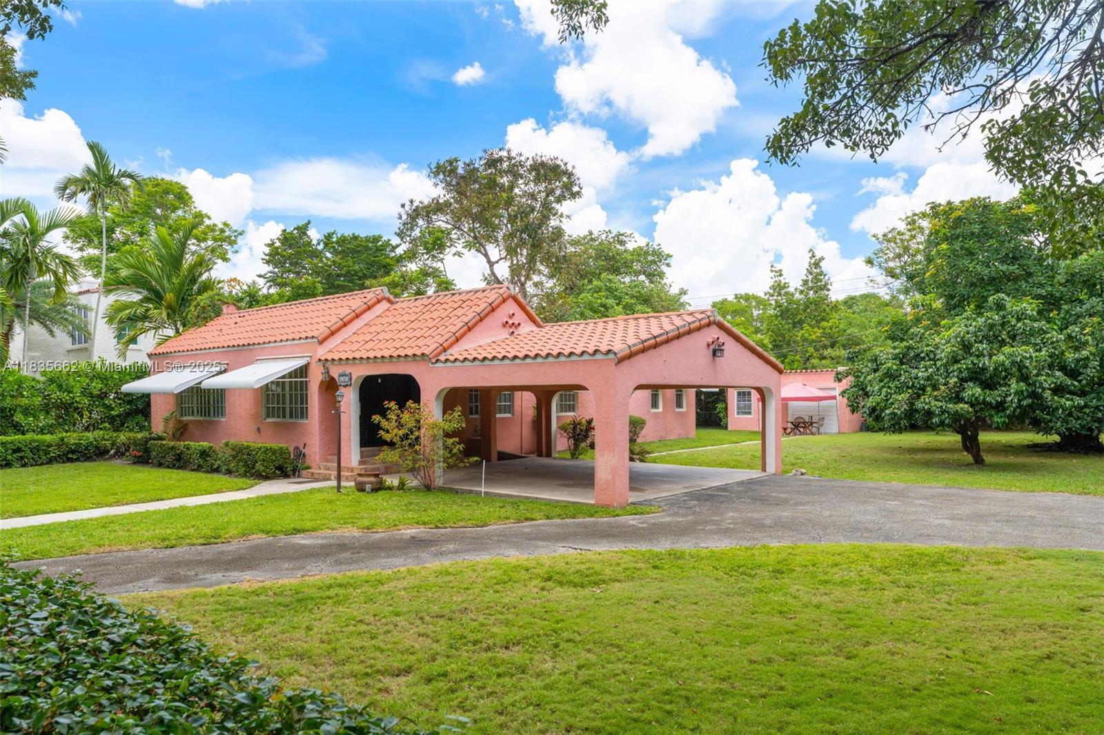 Property Photo: 1305 Alhambra Cir FL 33134