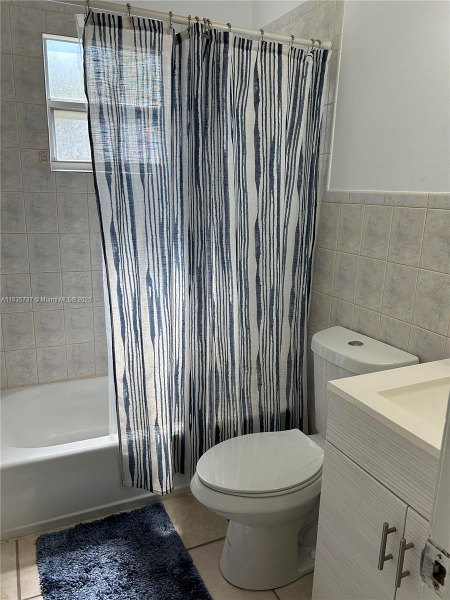 Property Photo: 5220 SW 5th St FL 33134