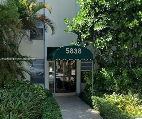Property Photo: 5838 SW 74th Ter 311 FL 33143