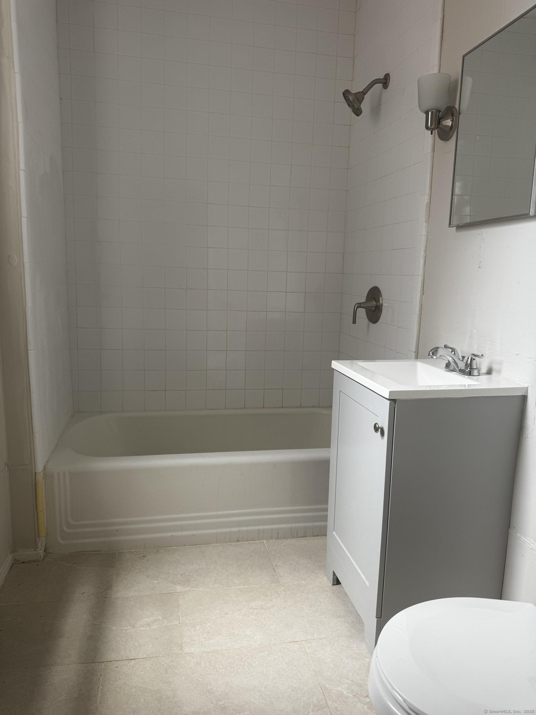 Property Photo: 276 Collins Street 407 CT 06105