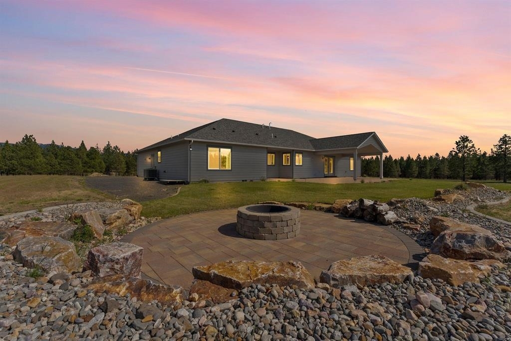 Property Photo: 27907 N Bruce Rd WA 99003