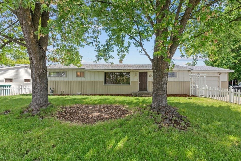 Property Photo: 1420 N Mesa Rd WA 99212