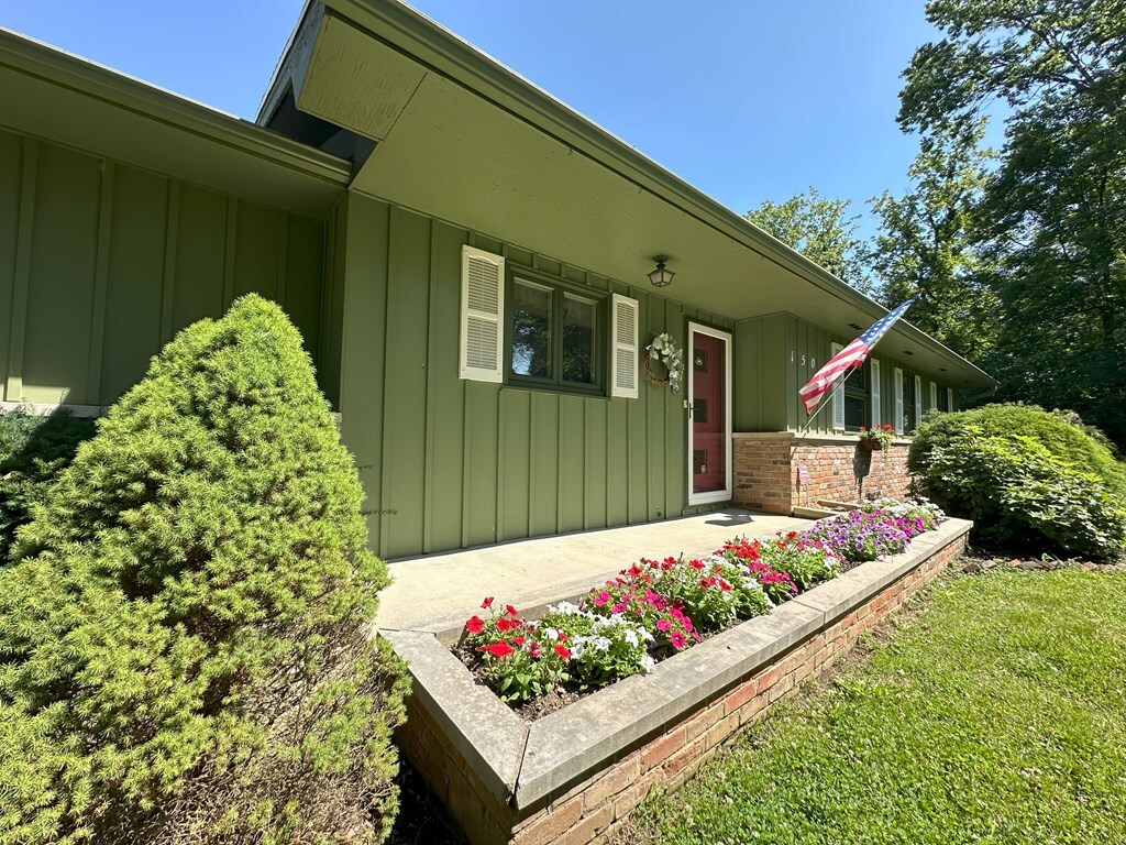 Property Photo: 150 Dun Road OH 45601