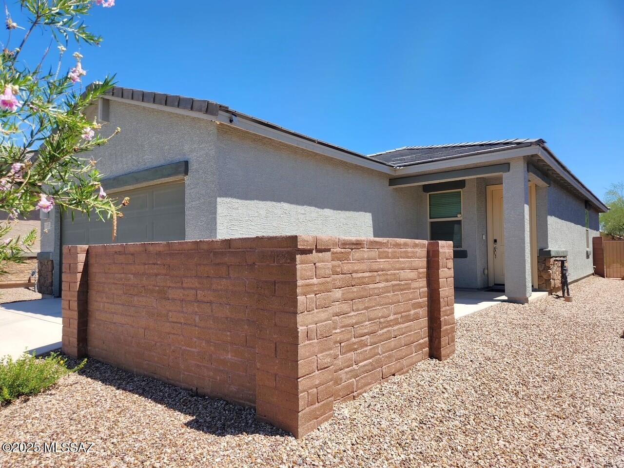 Property Photo: 11851 W Rancho Drive AZ 85653