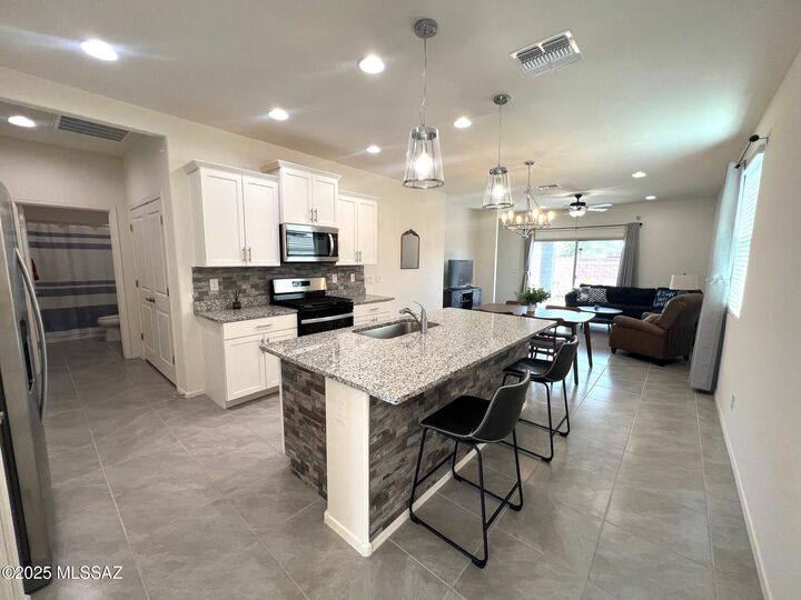 Property Photo:  11851 W Rancho Drive  AZ 85653 
