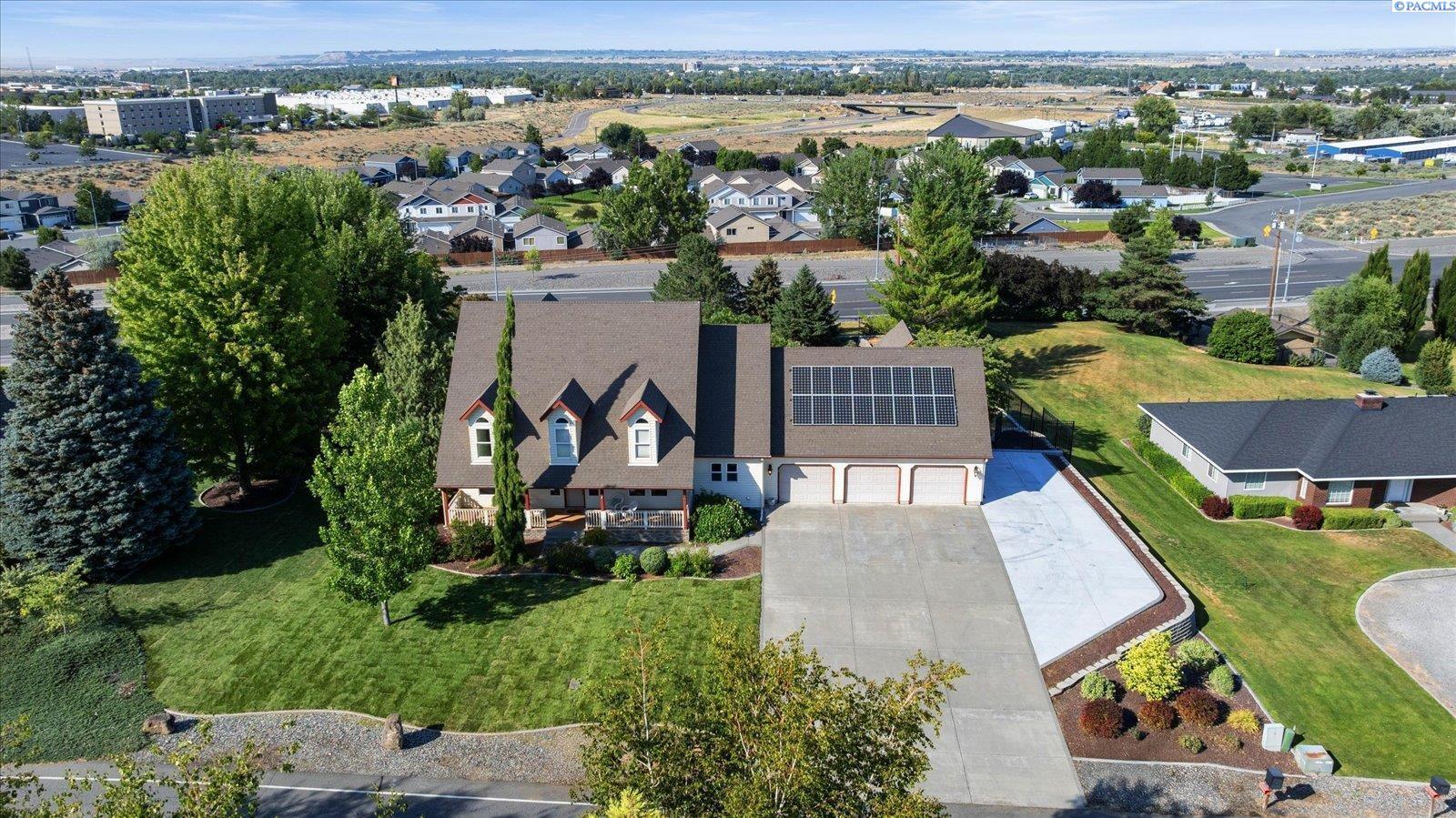 Property Photo:  2612 Saddle Way  WA 99352 