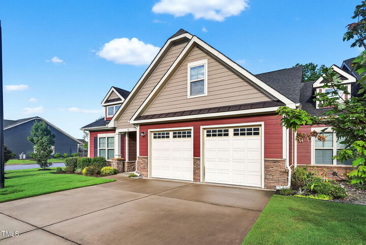 Property Photo: 11 Powderhorn Point NC 27529