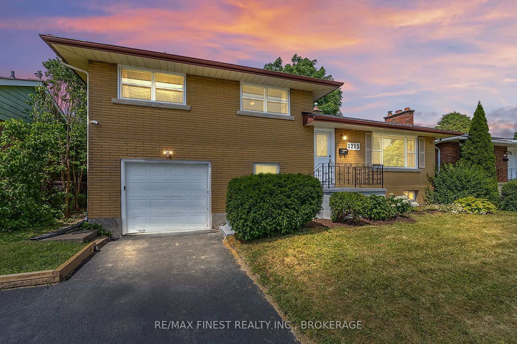 Property Photo: 1215 Johnson Street ON K7M 2P1