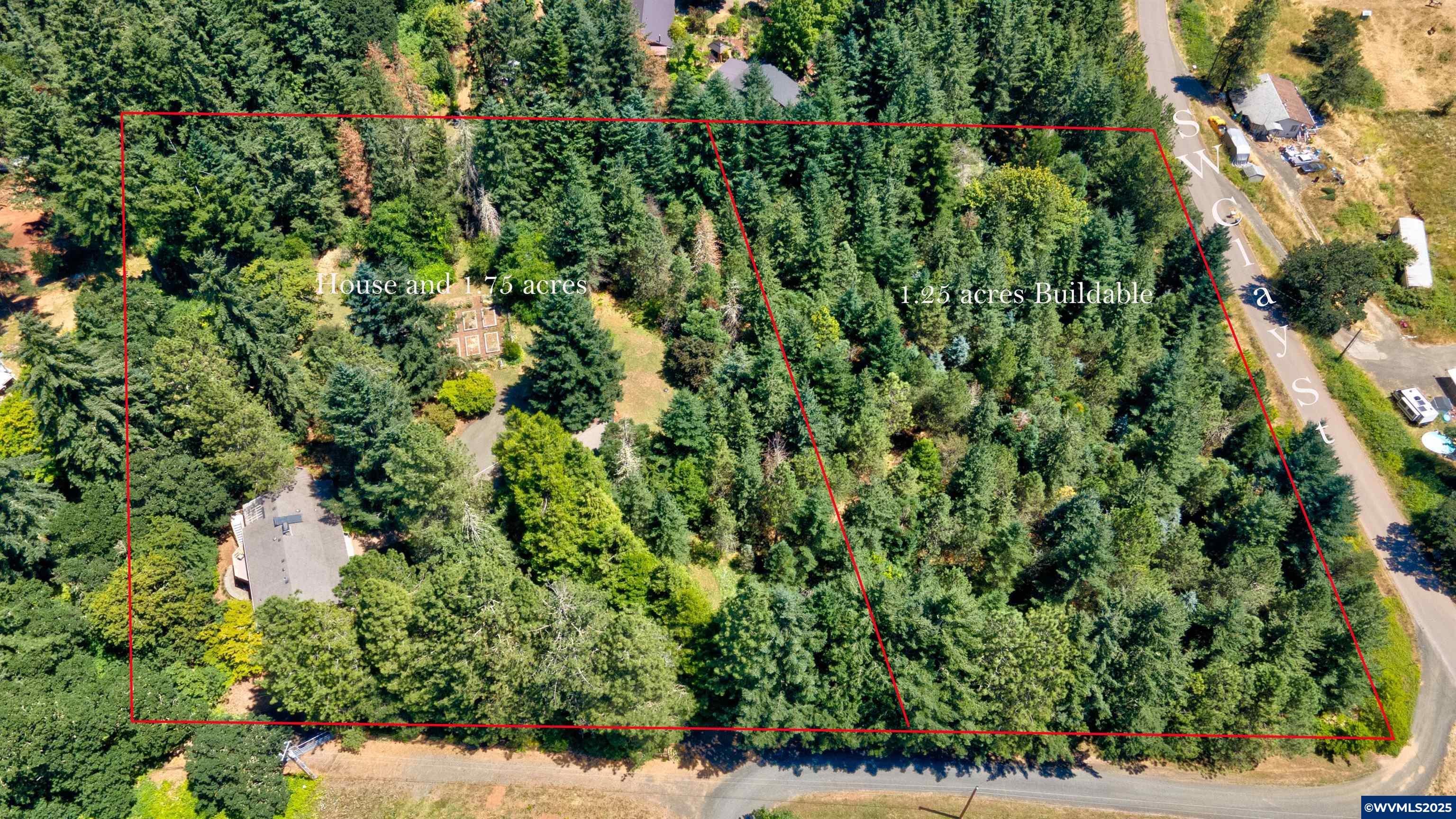 Property Photo:  1628 SW Clay St  OR 97338 