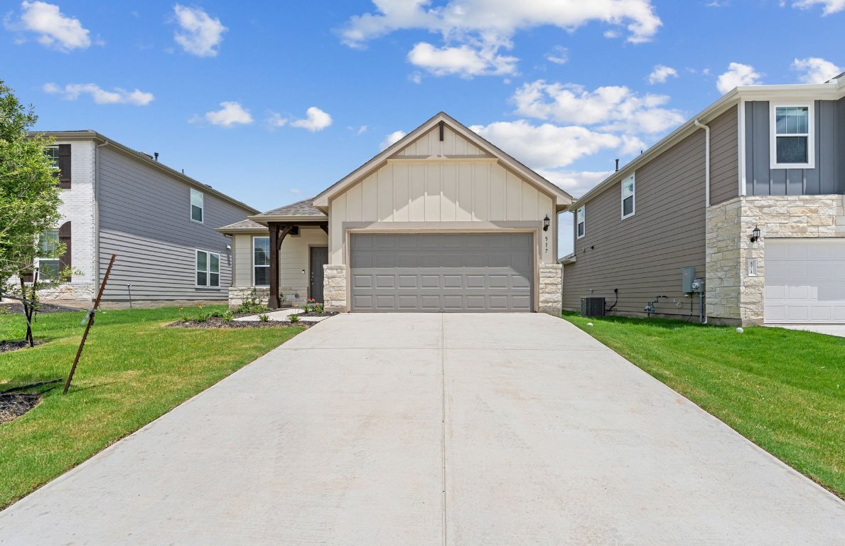 Property Photo: 517 Madelines Meadow Lane TX 78626