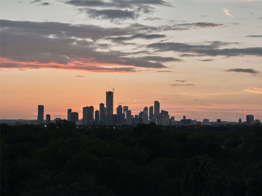 Property Photo:  412 Kemp Street  TX 78741