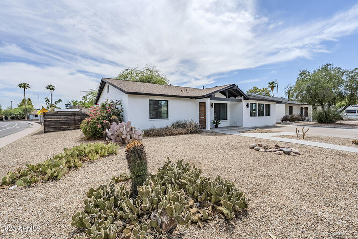 Property Photo: 1 W Rice Drive AZ 85283