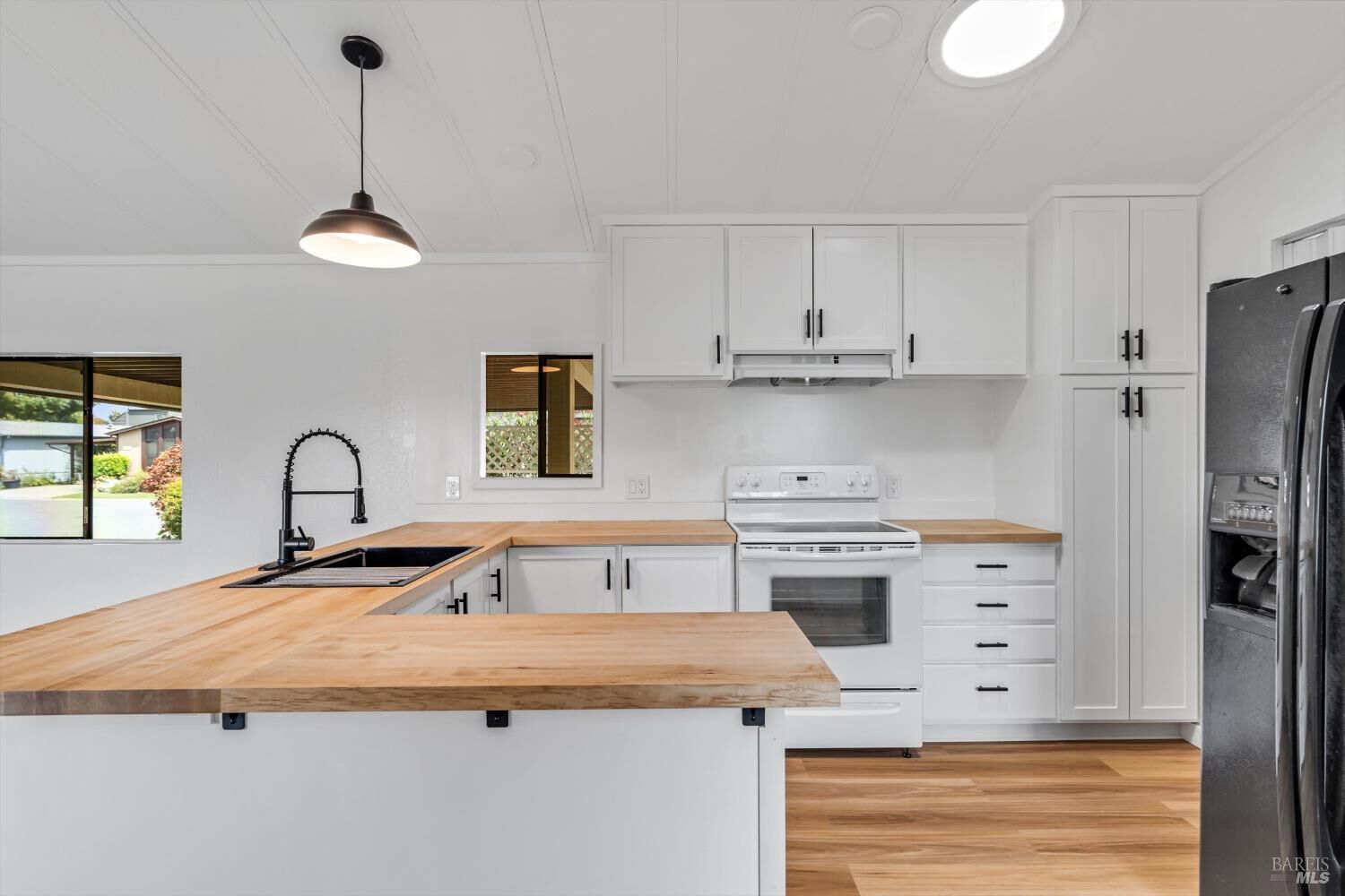 Property Photo:  1501 Florence Way  CA 94954 