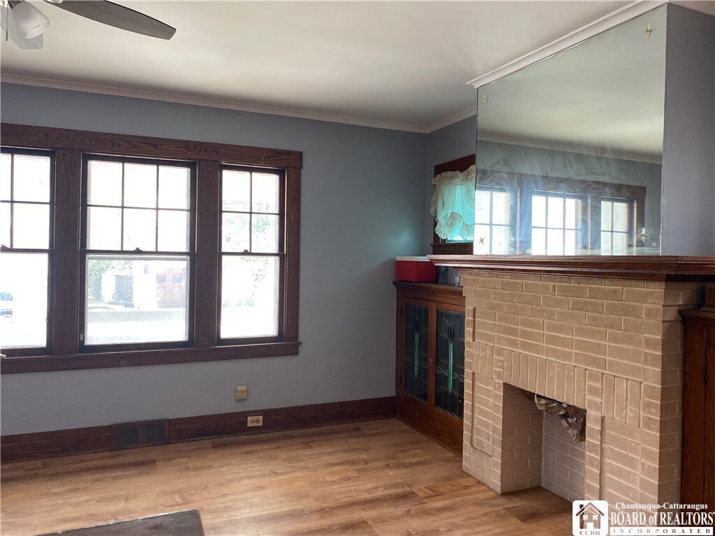 Property Photo: 2747 S South Park Avenue NY 14218