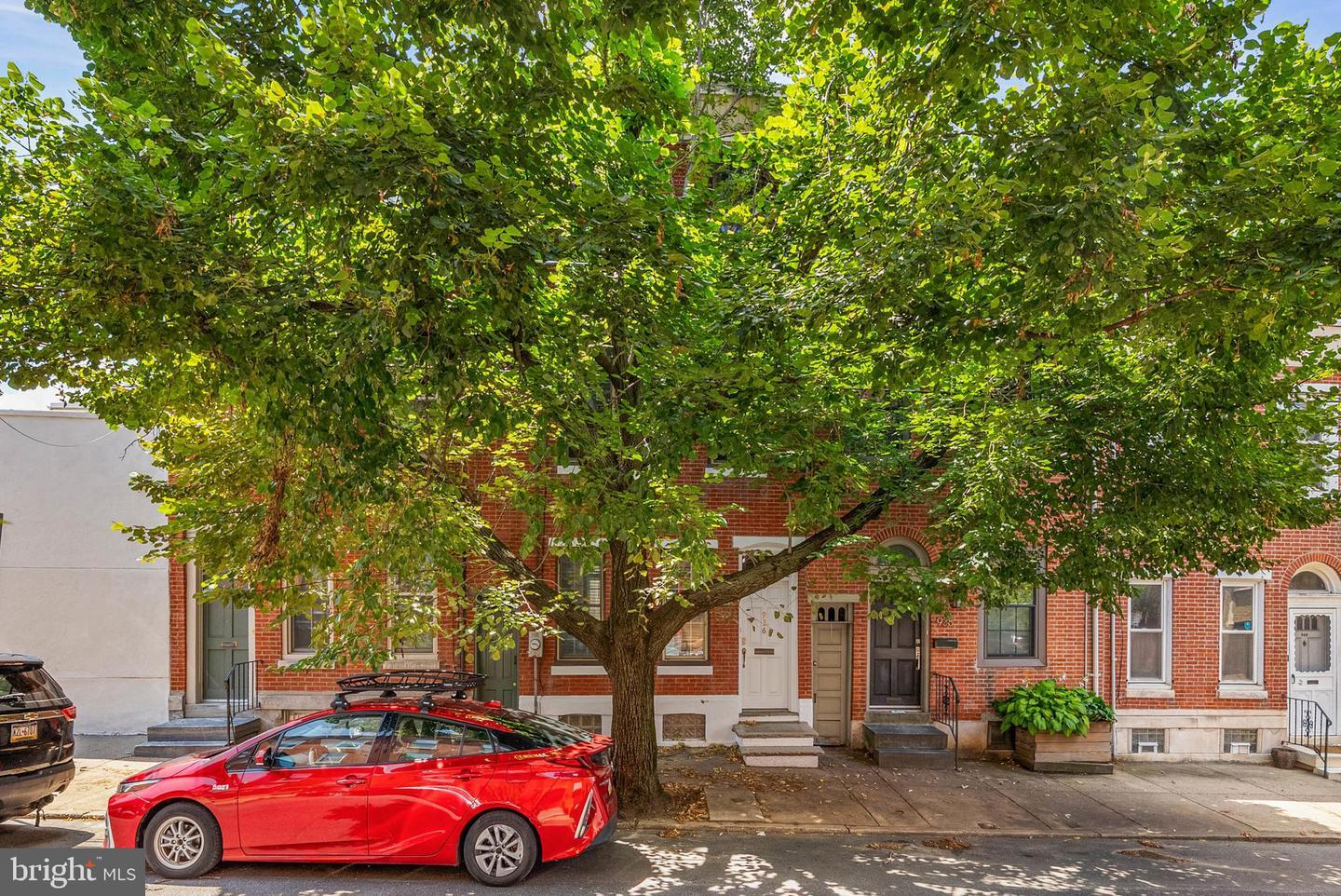 Property Photo: 936 N 4th Street PA 19123