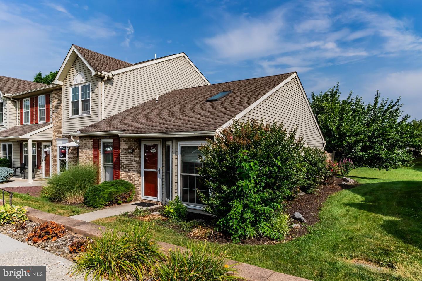 Property Photo:  112 Easterly Drive  PA 17050 