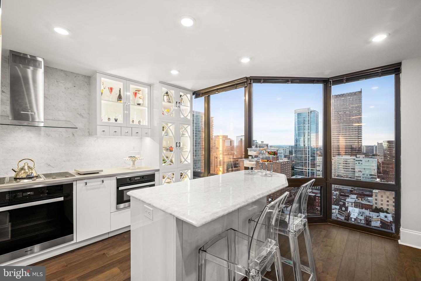 Property Photo: 2018 Walnut Street 32 25B PA 19103