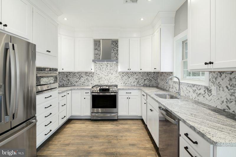 Property Photo:  2026 Montrose Street  PA 19146 