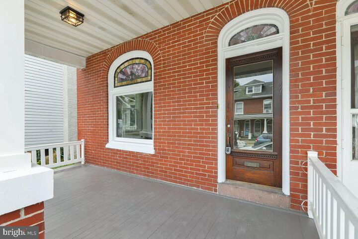 Property Photo: 424 Walnut Street PA 17517