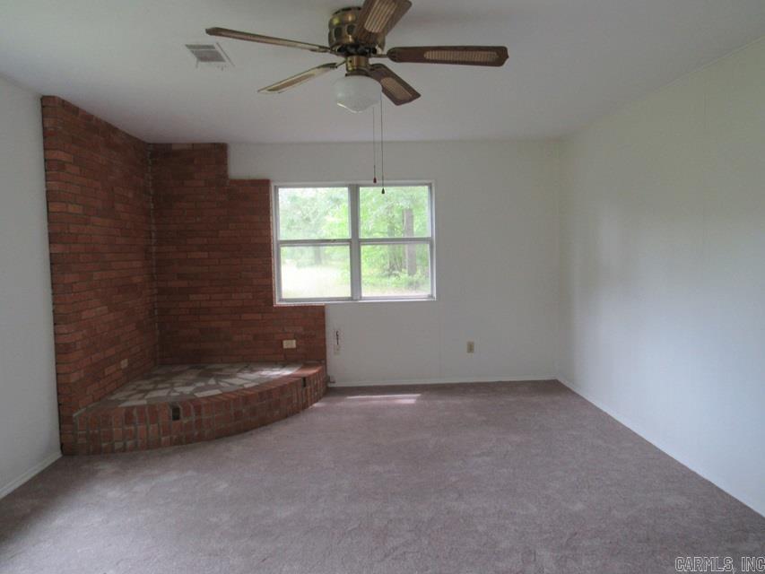 Property Photo: 6511 Sunshine Ln AR 72076
