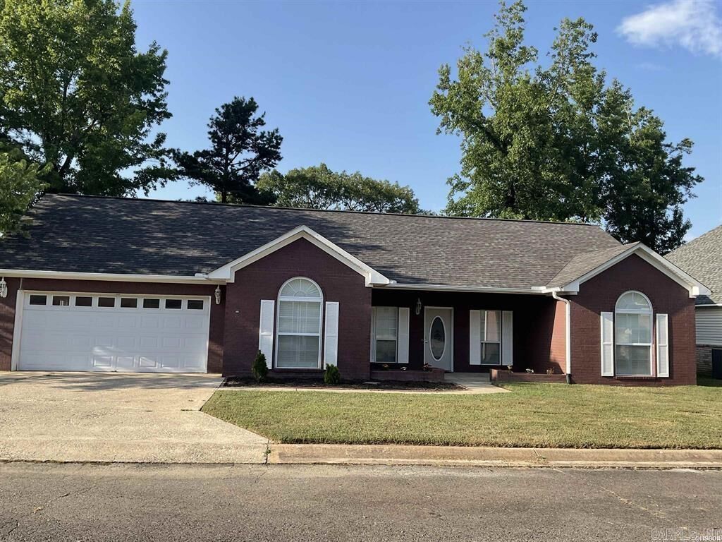 Property Photo:  108 Waterfall Court  AR 71913 