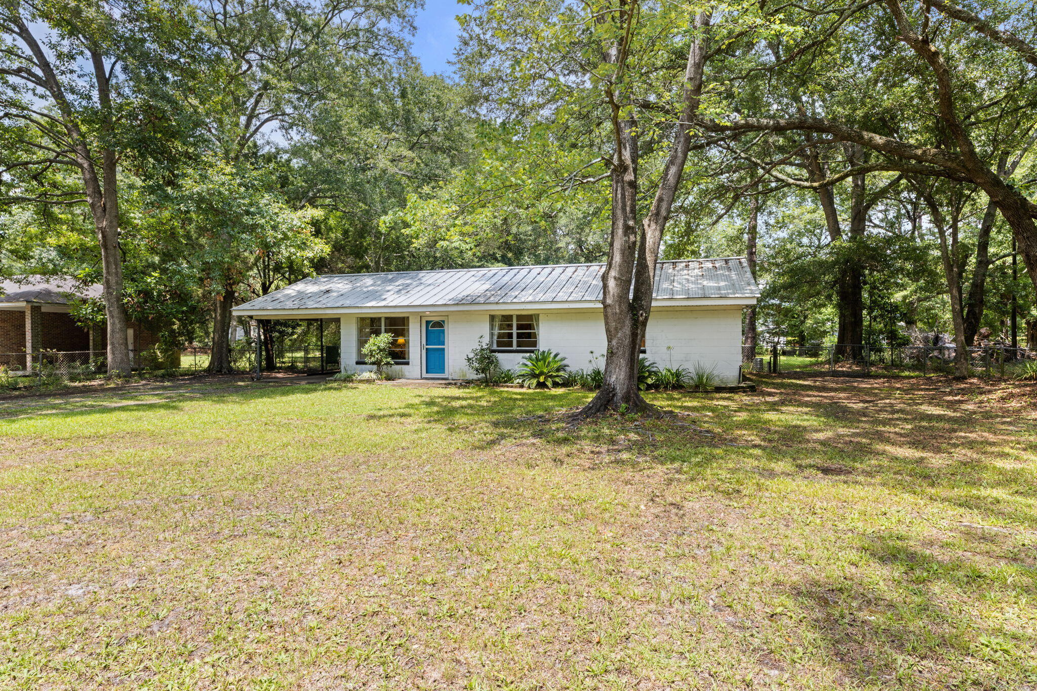 Property Photo: 6218 Bevington Road SC 29449