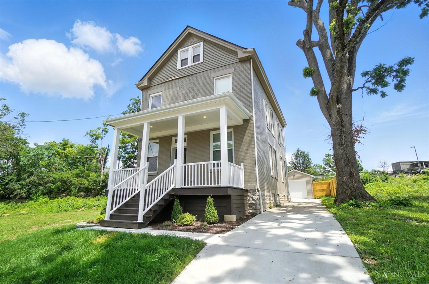 Property Photo: 1582 Dixmont Avenue OH 45207
