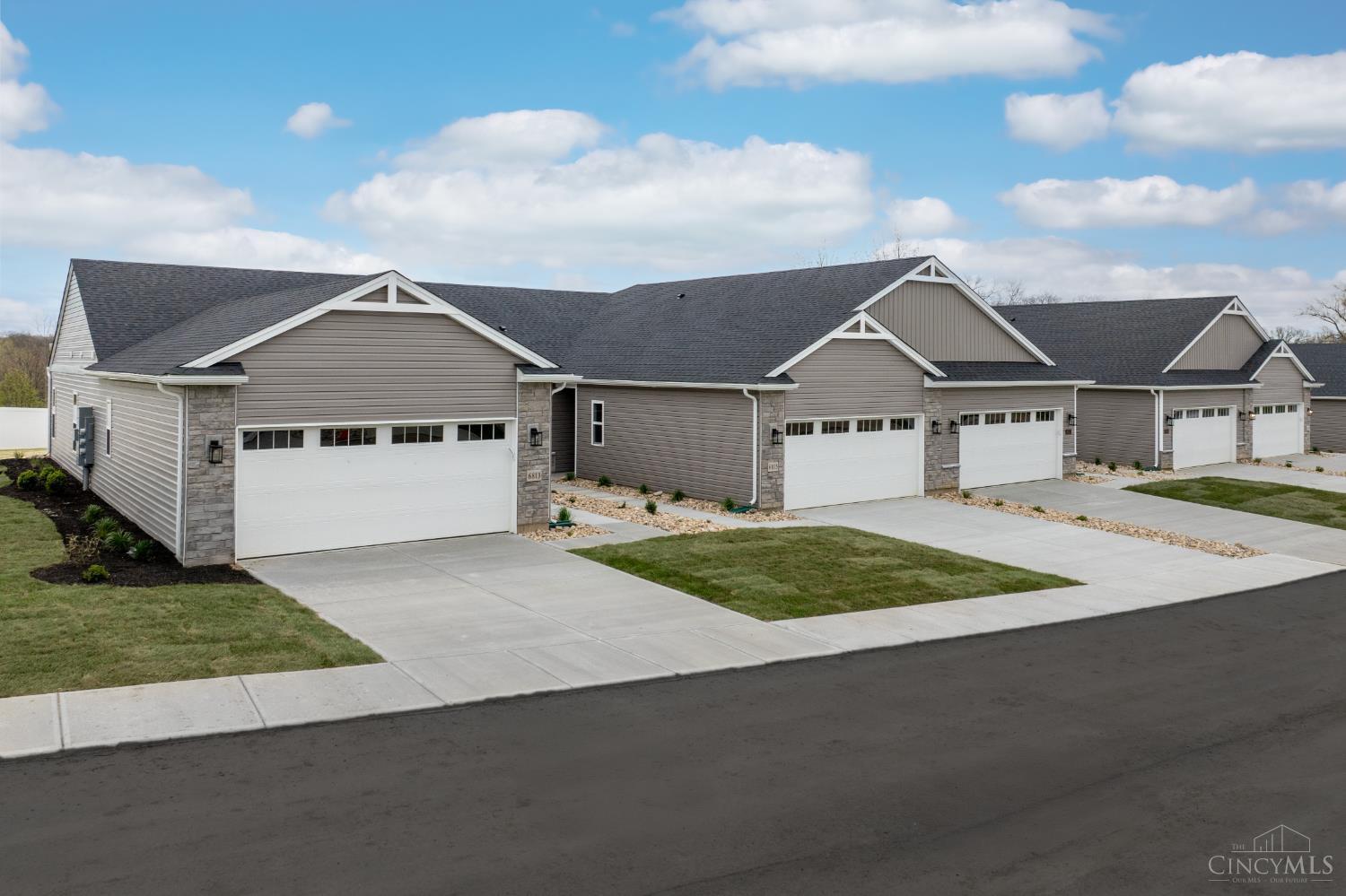 6841 Traditions Street  Middletown OH 45044 photo