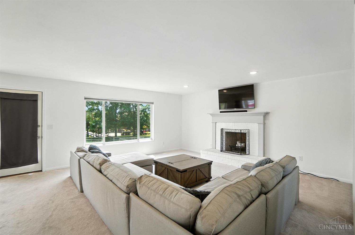 Property Photo: 5427 Senour Drive OH 45069