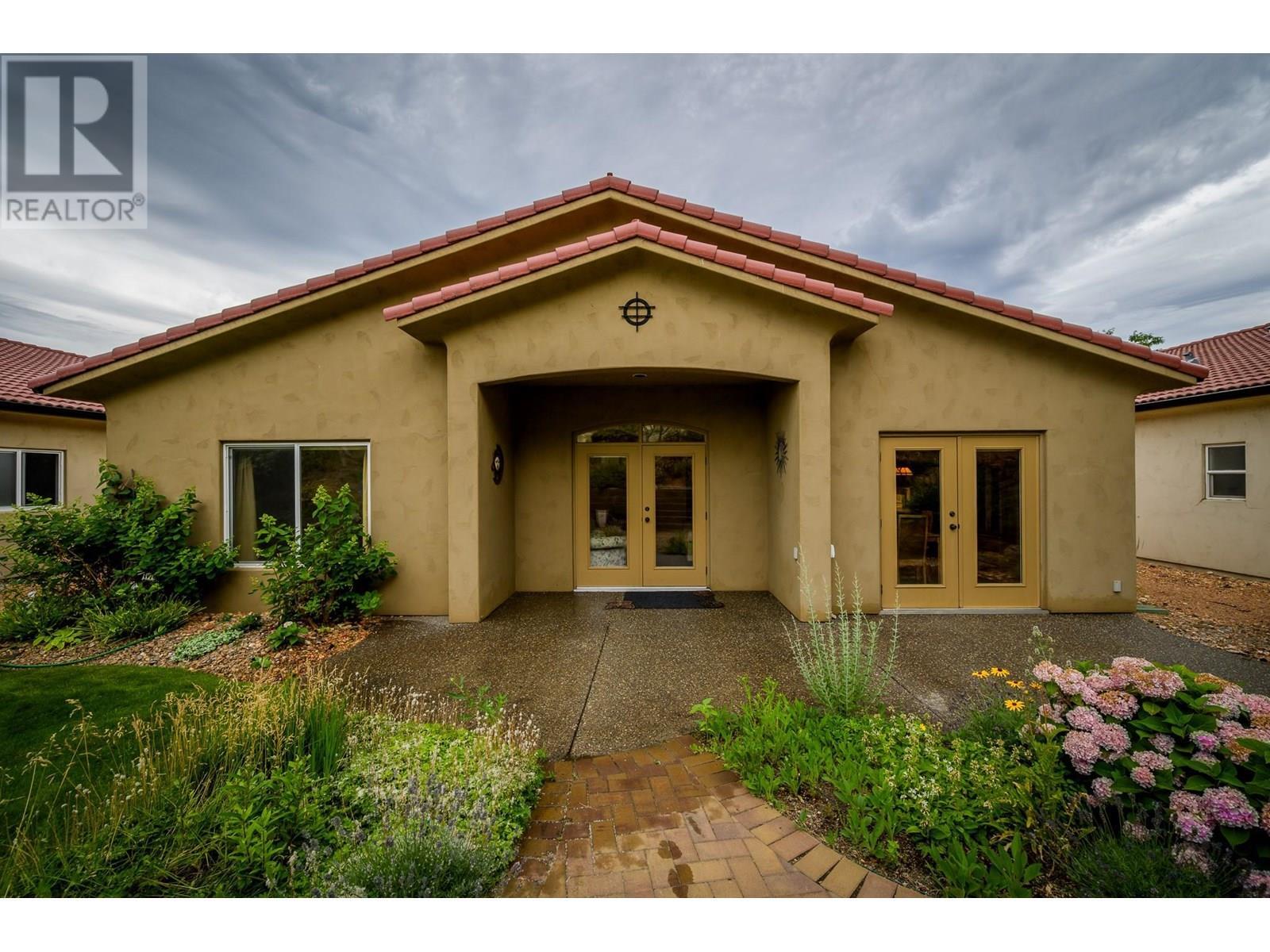 Property Photo: 604 Rosewood Lane BC V2H 1T3