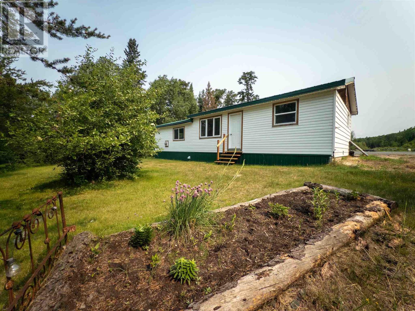 Property Photo: 128 Beauty Bay Road ON P9N 4P3