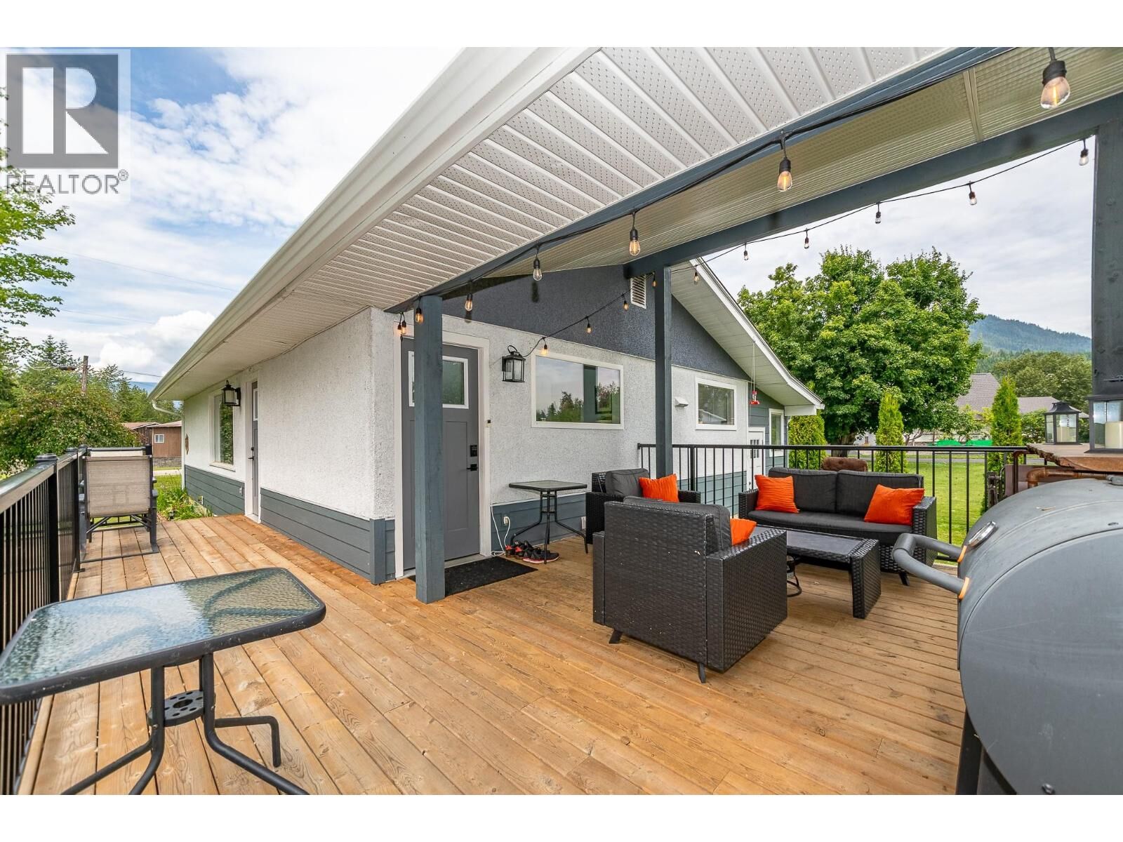 Property Photo:  1421 Rauma Avenue  BC V0E 2V4 