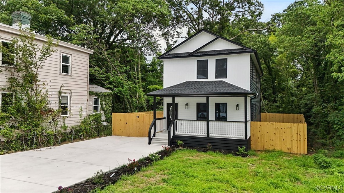 Property Photo: 409 Mistletoe Street VA 23803