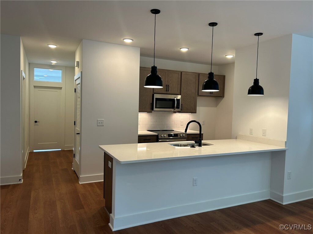 Property Photo: 913 Bainbridge Street VA 23224