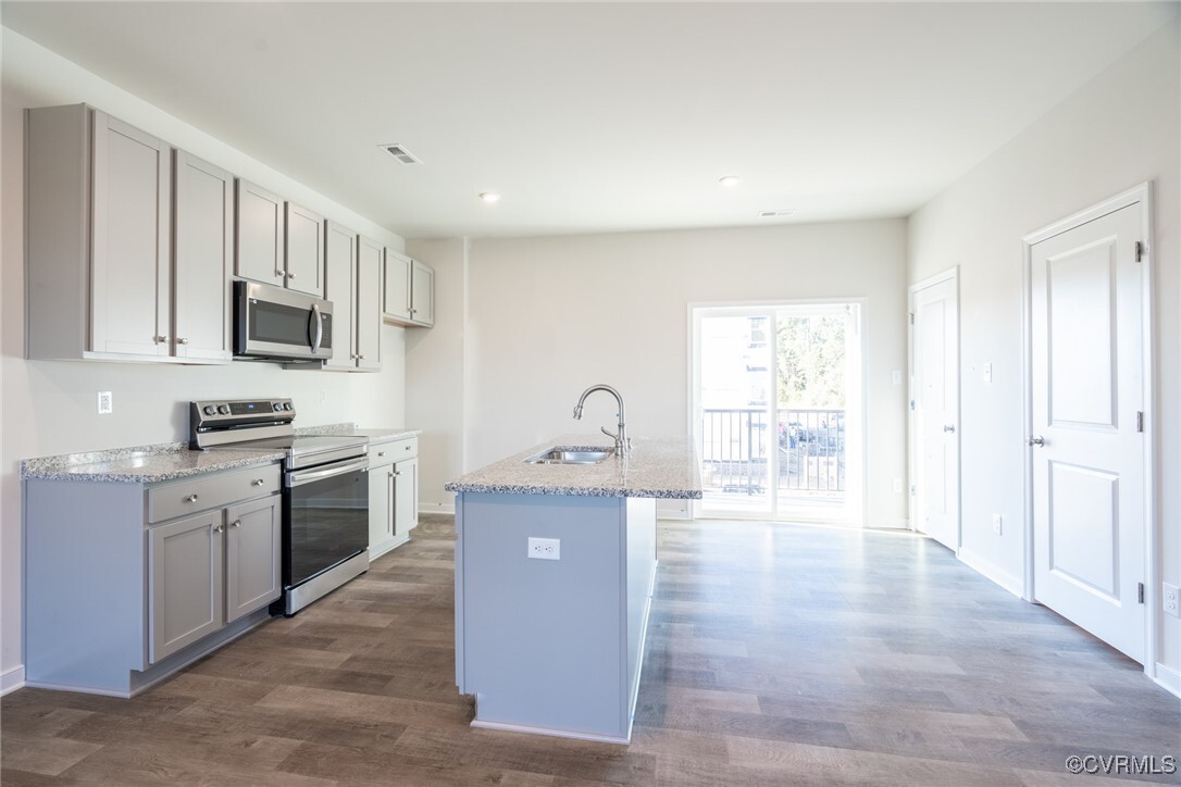 Property Photo: 4186 Park Trail Drive U-4 VA 23223